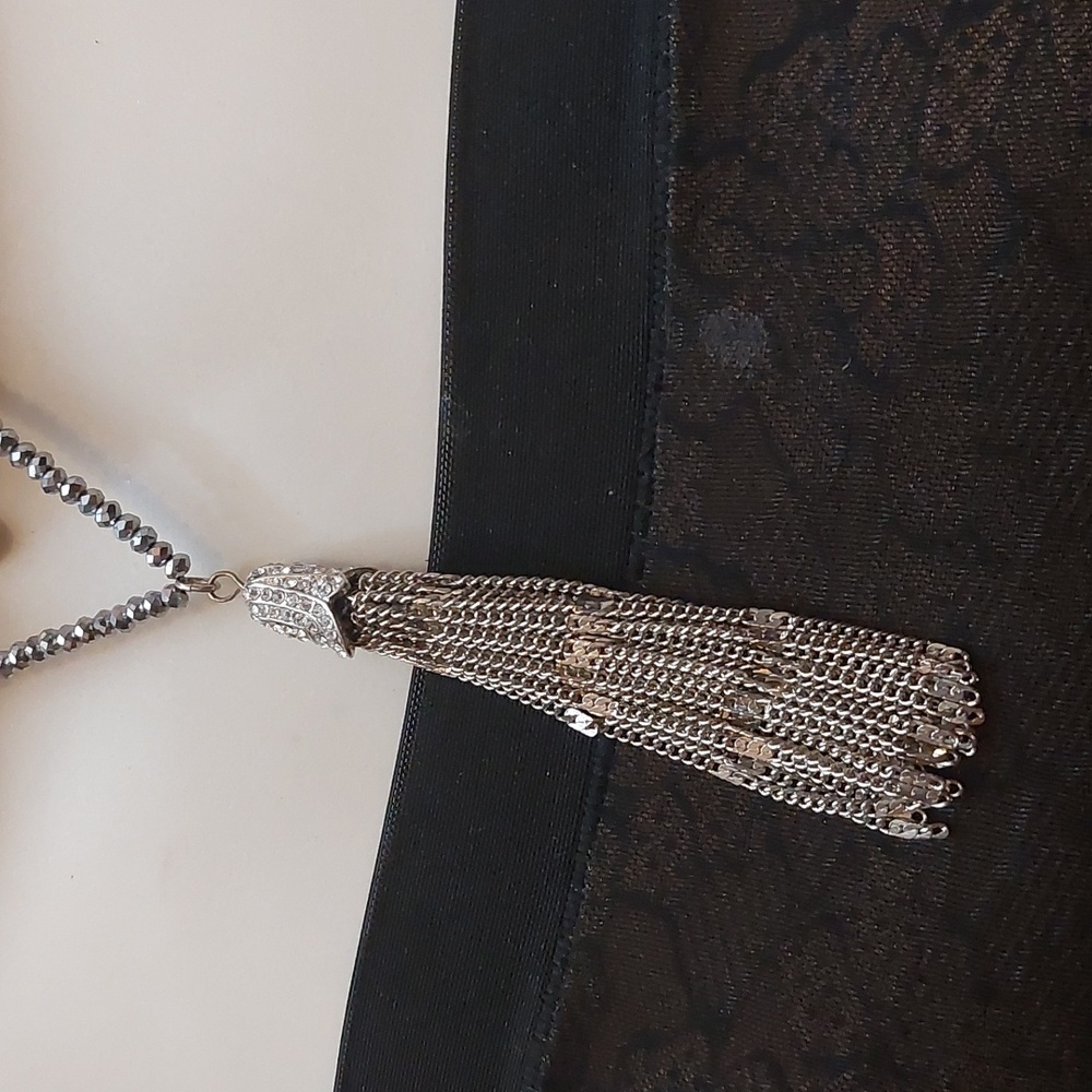 LOFT Sparkly Metallic Beads Long Necklace Y Drop Tassel Necklace - Picture 6 of 7
